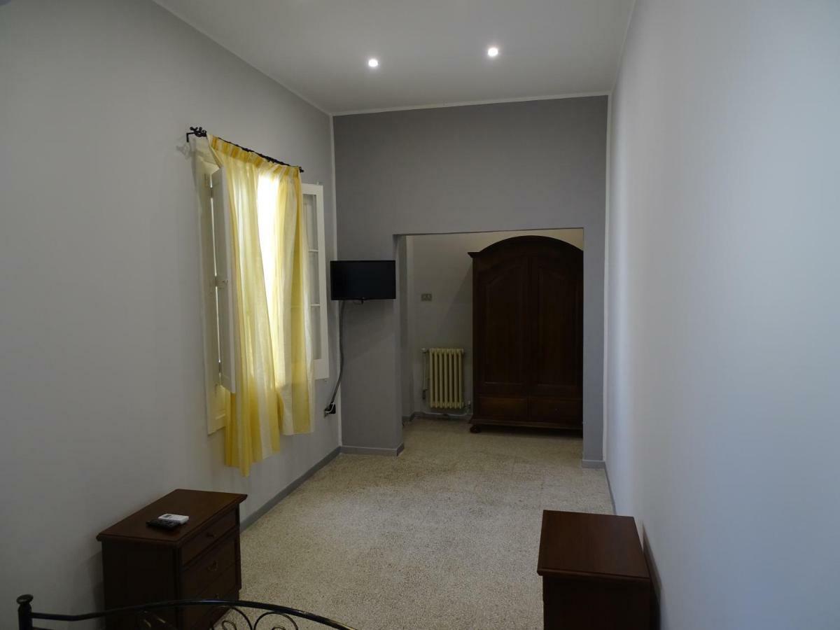 B&B New Antico Palazzo ปาราบิตา ภายนอก รูปภาพ