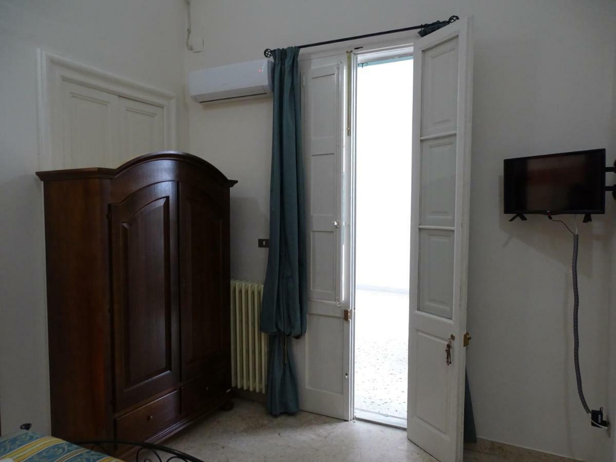 B&B New Antico Palazzo ปาราบิตา ภายนอก รูปภาพ